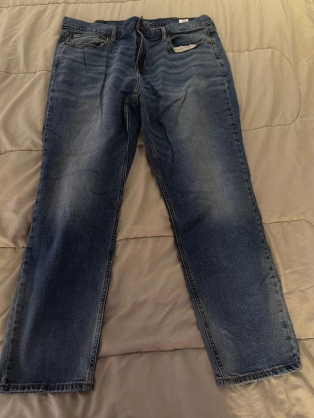 Old Navy Men's Faded Blue Straight Jeans
